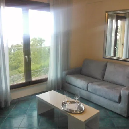 Fontainebleau Apartmán